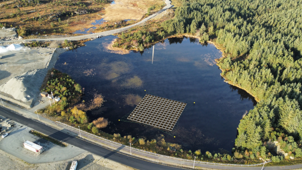 Cover for Floating Solar for Winter Conditions
